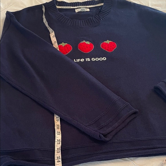 NWT Life Is Good Dark Blue Sweater with Strawberry Accents size XL - Picture 8 of 9